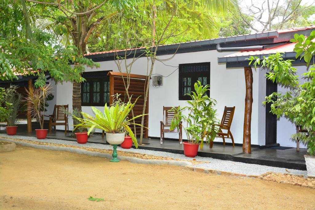 Livinginn Polonnaruwa Luaran gambar