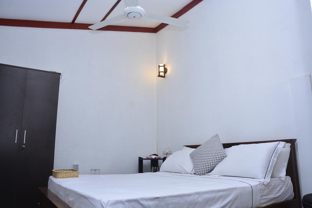 Livinginn Polonnaruwa Luaran gambar