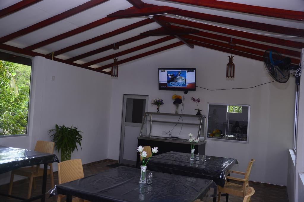 Livinginn Polonnaruwa Luaran gambar